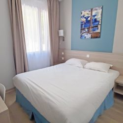 Single room (no financial support)